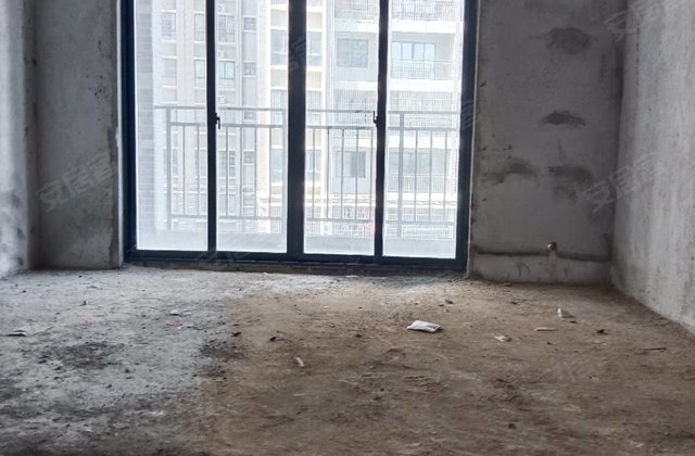 精通财富岛3室2厅116.68㎡29.8万二手房图片