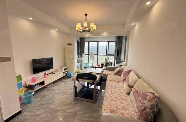 昊天珑璟湾4室2厅125㎡75.8万二手房图片