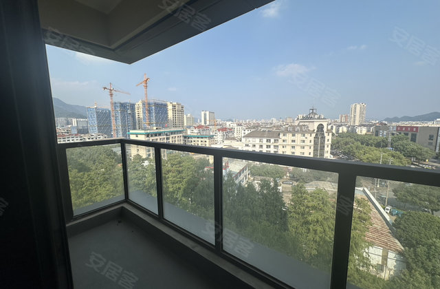 伟星国宾台4室2厅141㎡360万二手房图片