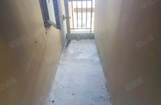 金坤尚城祥和里3室2厅142.09㎡108万二手房图片