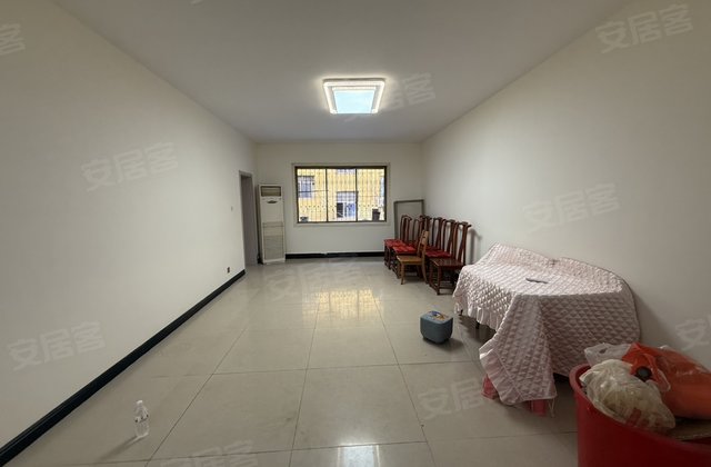 迎宾路155号小区3室2厅143㎡29.8万二手房图片