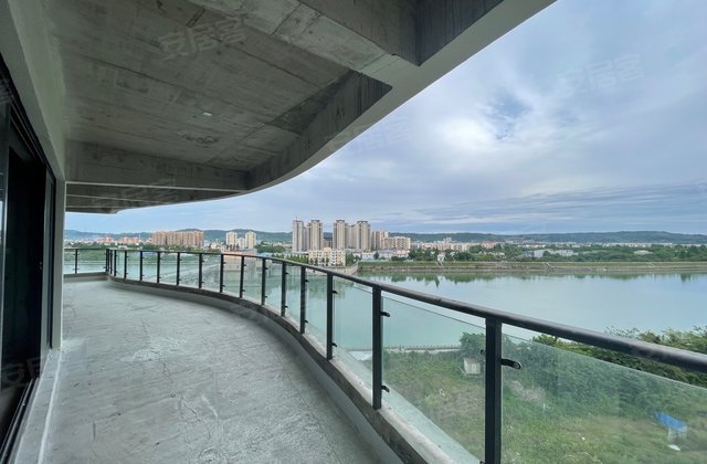 明月岛阅江山4室2厅135㎡135万二手房图片