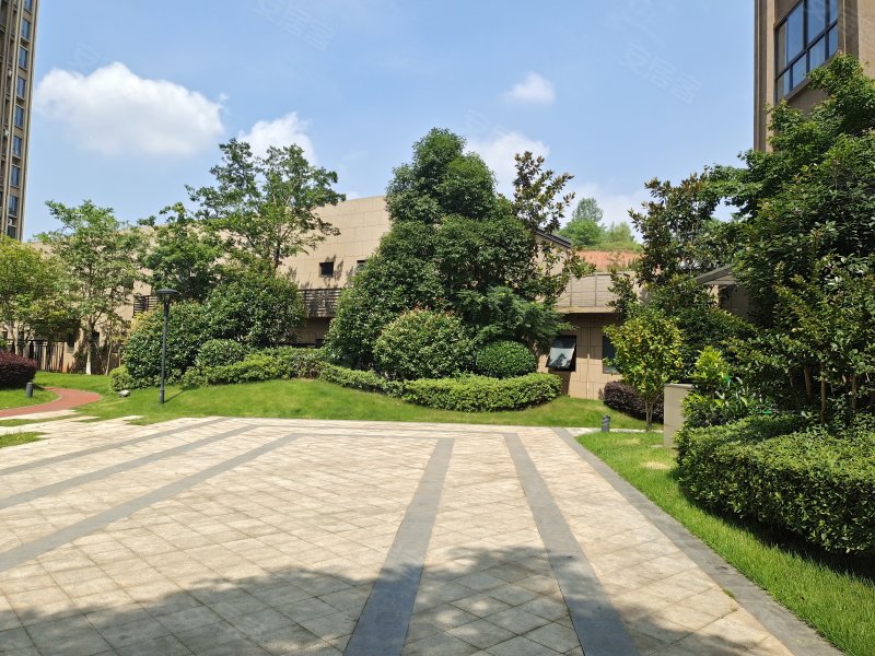 绿地国际博览城御珑