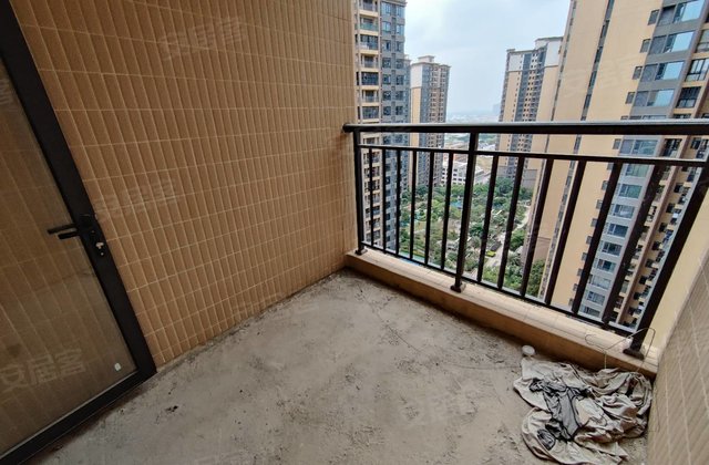 正升华府4室2厅192㎡118.8万二手房图片