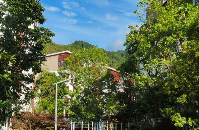 玛御谷温泉小镇1室1厅63㎡55万二手房图片