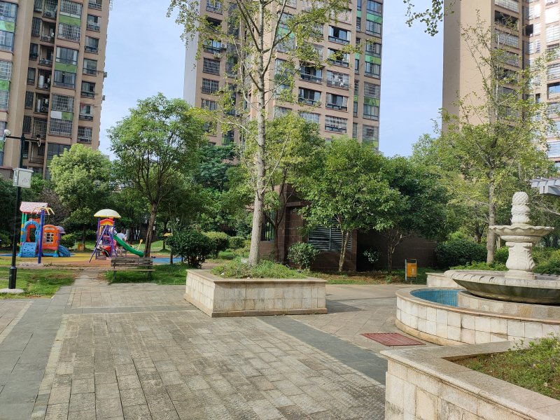 凯旋城(通站南路)