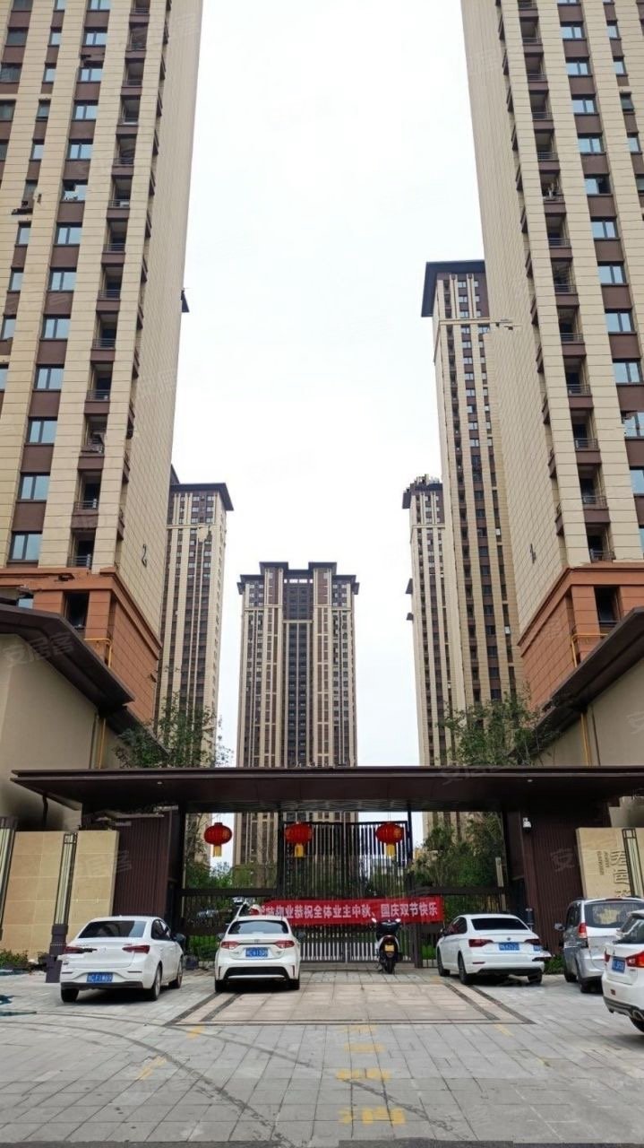 高铁站旁天鸿君邑精装三室拎包入住急售随时看房