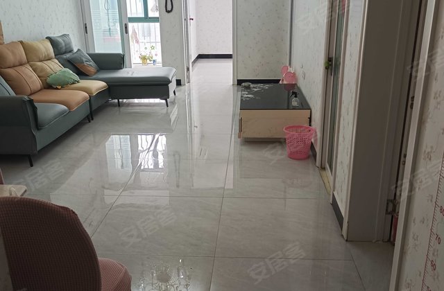 金宇芳草园2室1厅80㎡32万二手房图片