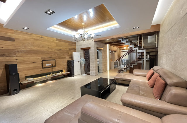 西班牙郡5室2厅200㎡89.8万二手房图片