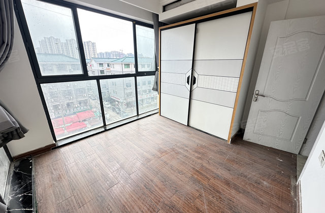 都市豪园4室2厅97.97㎡79万二手房图片