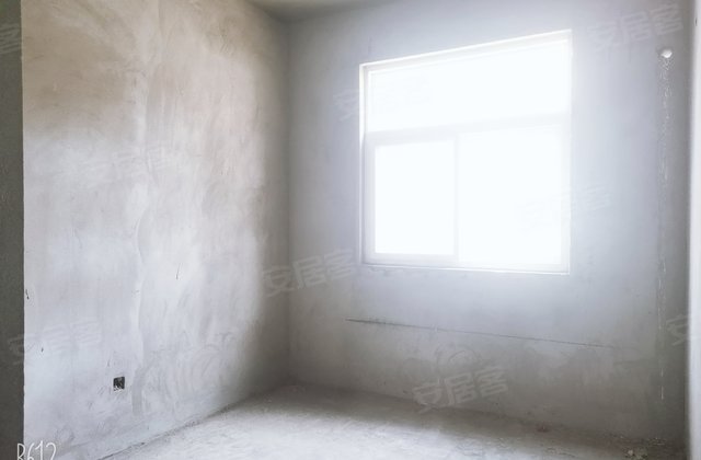 嘉南美地4室2厅123㎡57万二手房图片