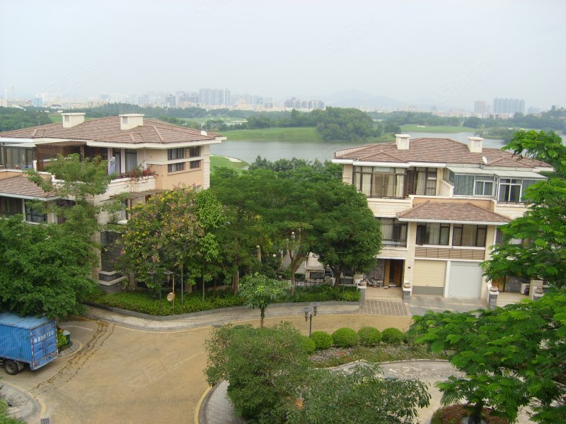 中信高尔夫别墅区栖湖