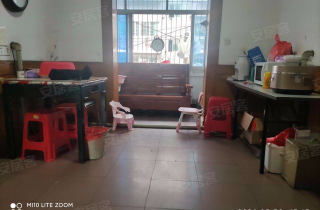 十里铺商住楼3室2厅1卫95.95㎡南75万