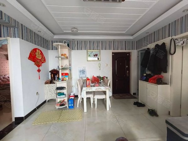 春风小区南侧万聚凯旋城精装带全套首付12个随时看急售