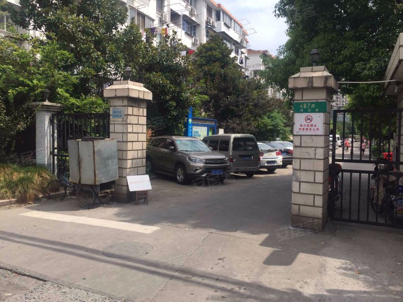 江桥三村二街坊 