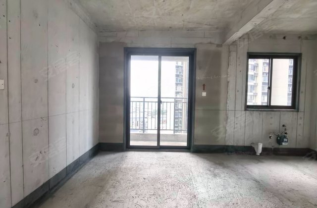彰泰欢乐颂4室2厅125.93㎡42万二手房图片