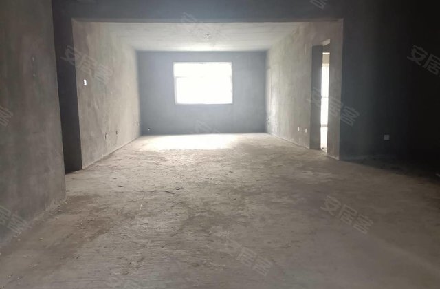 鹤源四区4室2厅168㎡105万二手房图片