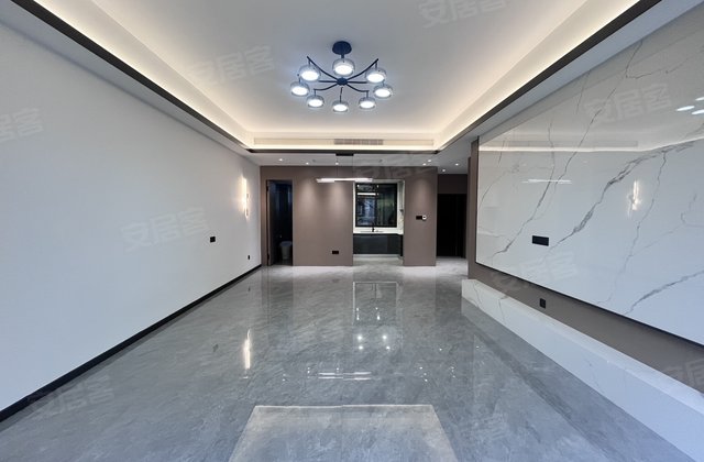 山水大院4室2厅128㎡102万二手房图片