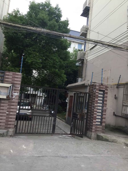 历城路13-49号(单)小区 
