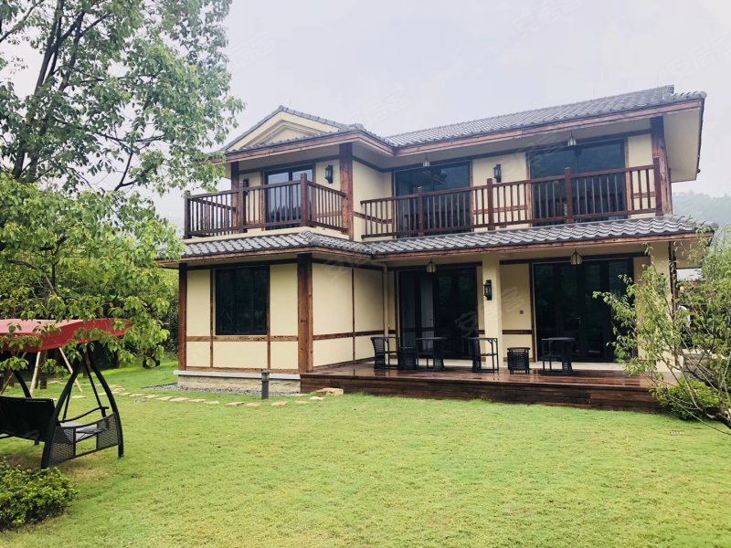 锦绣四明(别墅)5室2厅4卫200㎡南北159万