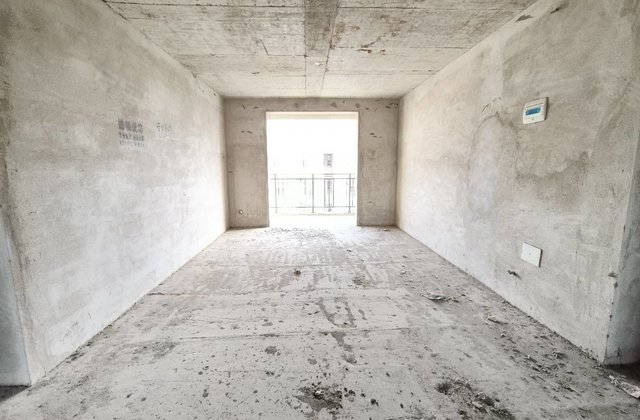 三湖花园3室2厅109㎡30万二手房图片
