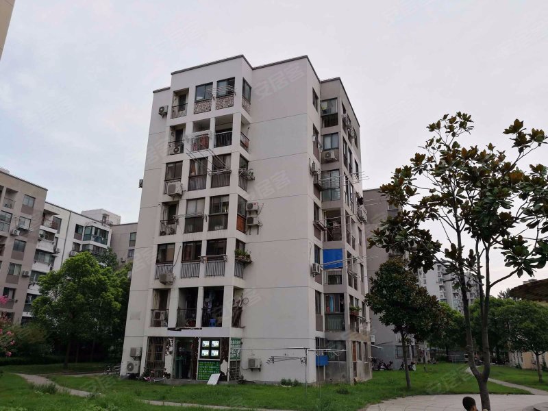 金鹤新城中房公寓 