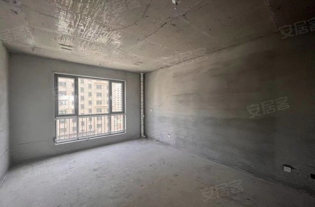 鑫泰苑3室2厅143㎡83万二手房图片