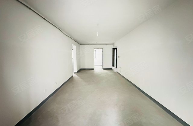 南龙潭二期3室2厅111.84㎡285万二手房图片