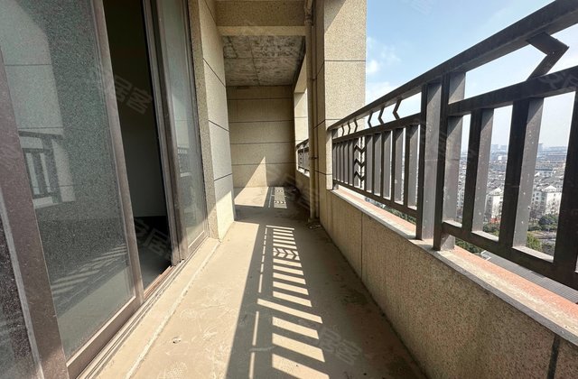 琴湖壹号3室2厅135.75㎡158万二手房图片