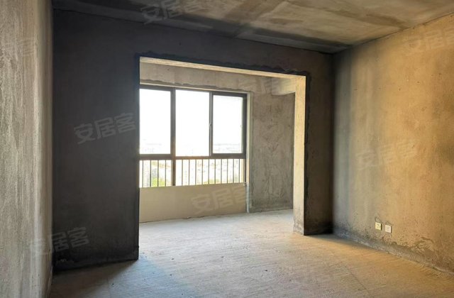 天一玫瑰花园4室2厅128㎡76.8万二手房图片