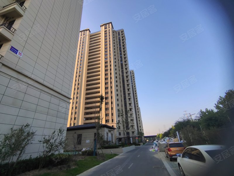 中梁郁洲壹号院,紫金山路