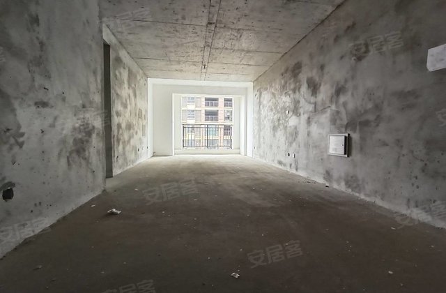 天籁福巴黎之春3室2厅111.5㎡72万二手房图片