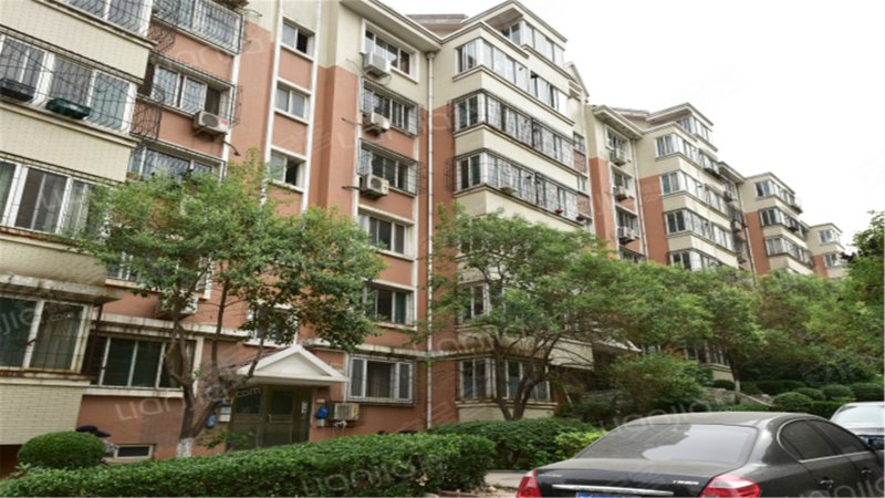 卧龙花园龙泰苑