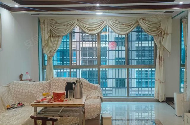 万象壹号4室2厅139㎡50.8万二手房图片