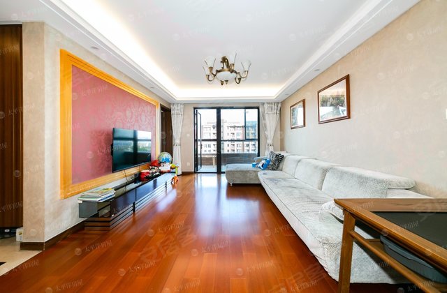 万科城花新园3室2厅115.09㎡665万二手房图片