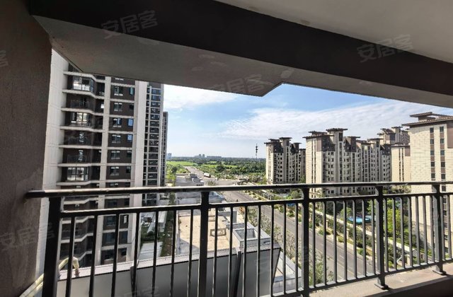 国控柏瑞东方3室2厅109㎡54.8万二手房图片