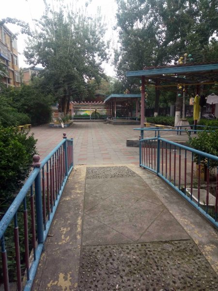 首钢八角居民区