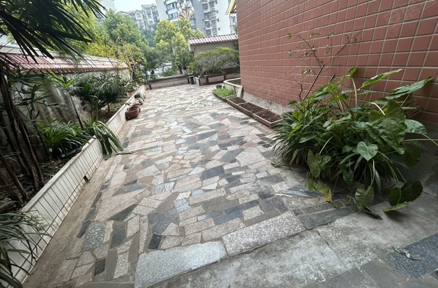 金华苑3室2厅120㎡37.8万二手房图片