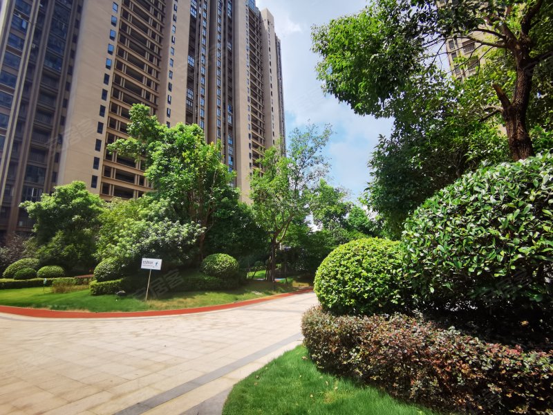 绿地国际博览城御珑