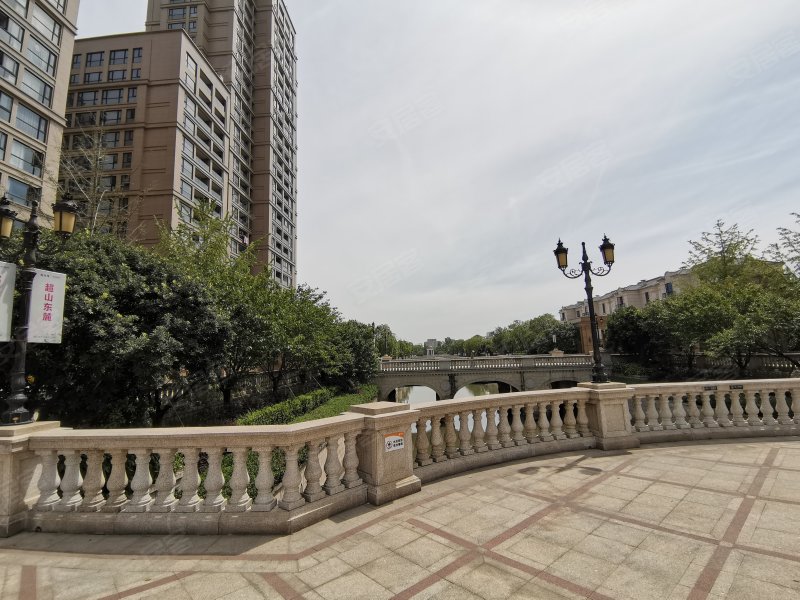 东晖龙悦湾(公寓住宅)