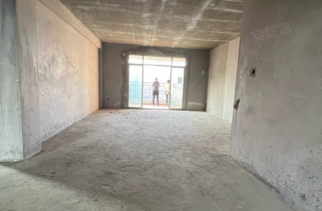 景地莱蒙帝景3室2厅139.2㎡42万二手房图片