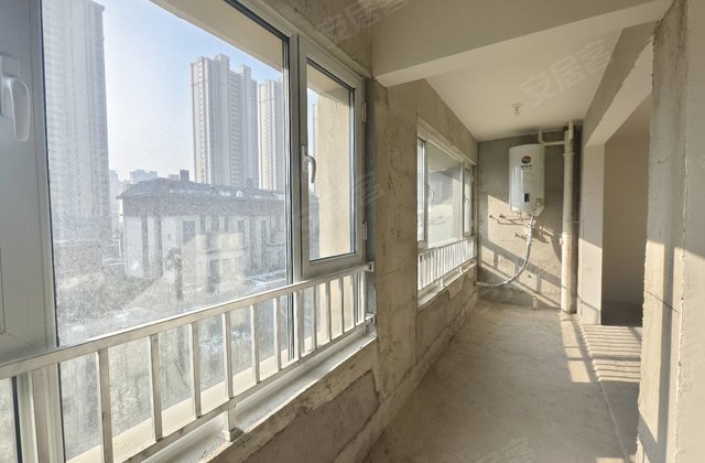 宏尚江山里4室2厅149.5㎡112万二手房图片