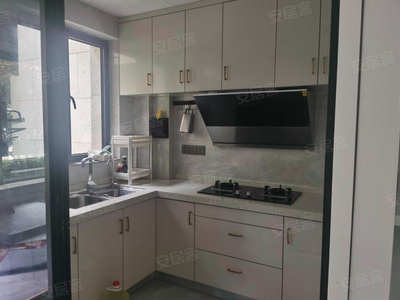 光明领御3室2厅2卫