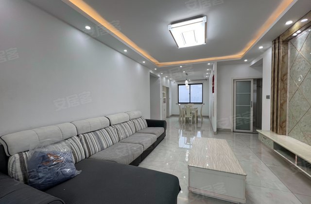 江城逸品3室2厅121.07㎡128.8万二手房图片