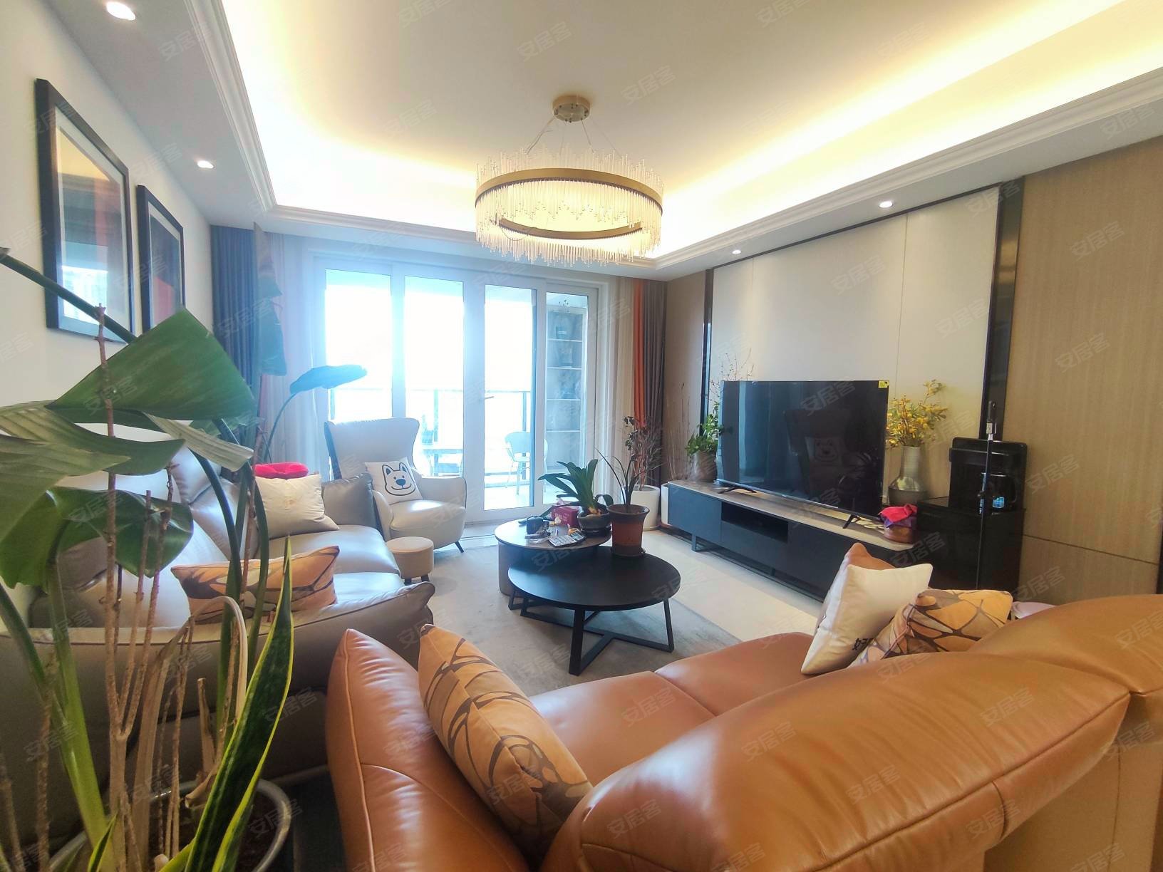 保利天玺3室2厅2卫