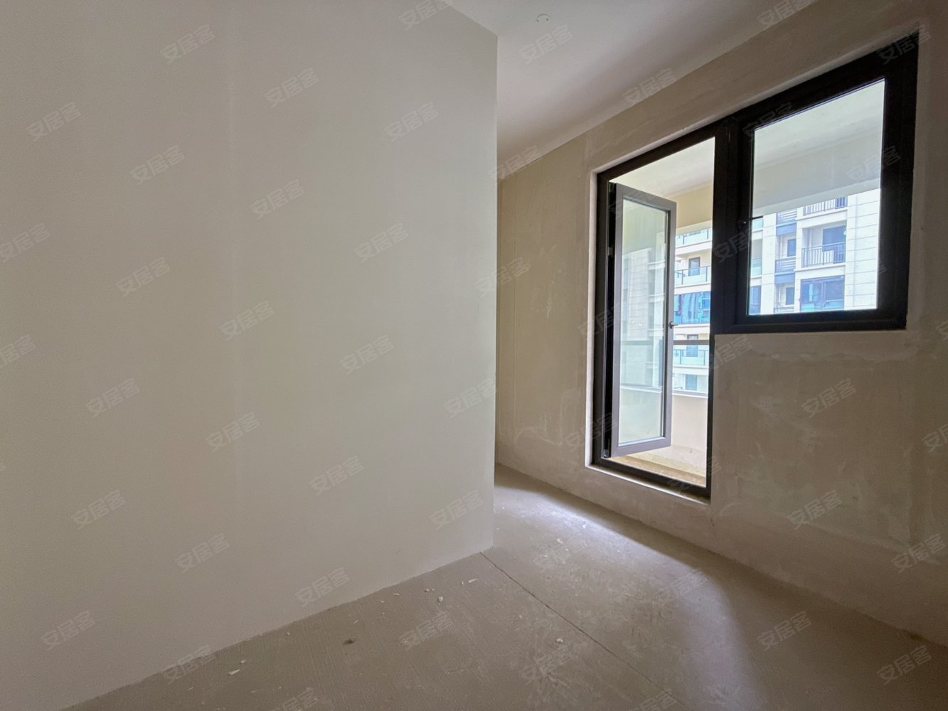 德信金成观澜大院4室2厅2卫108㎡南北55万