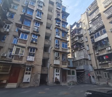 西坝和平路6号小区