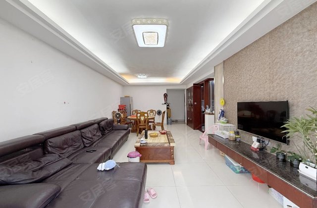 保利罗兰香谷3室2厅125㎡56.8万二手房图片