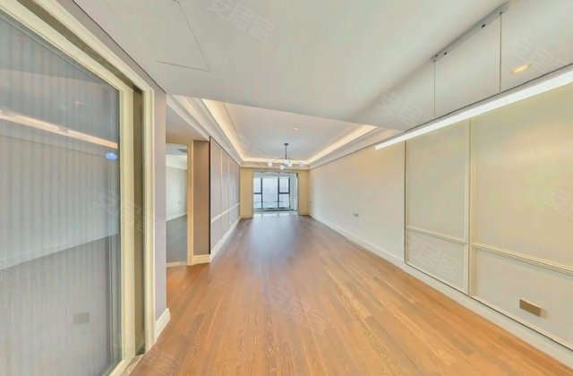 融创观湖3室2厅114.31㎡189万二手房图片