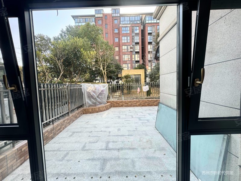 出售胥江一号 精装修 带超大院子有钥匙 看房方便